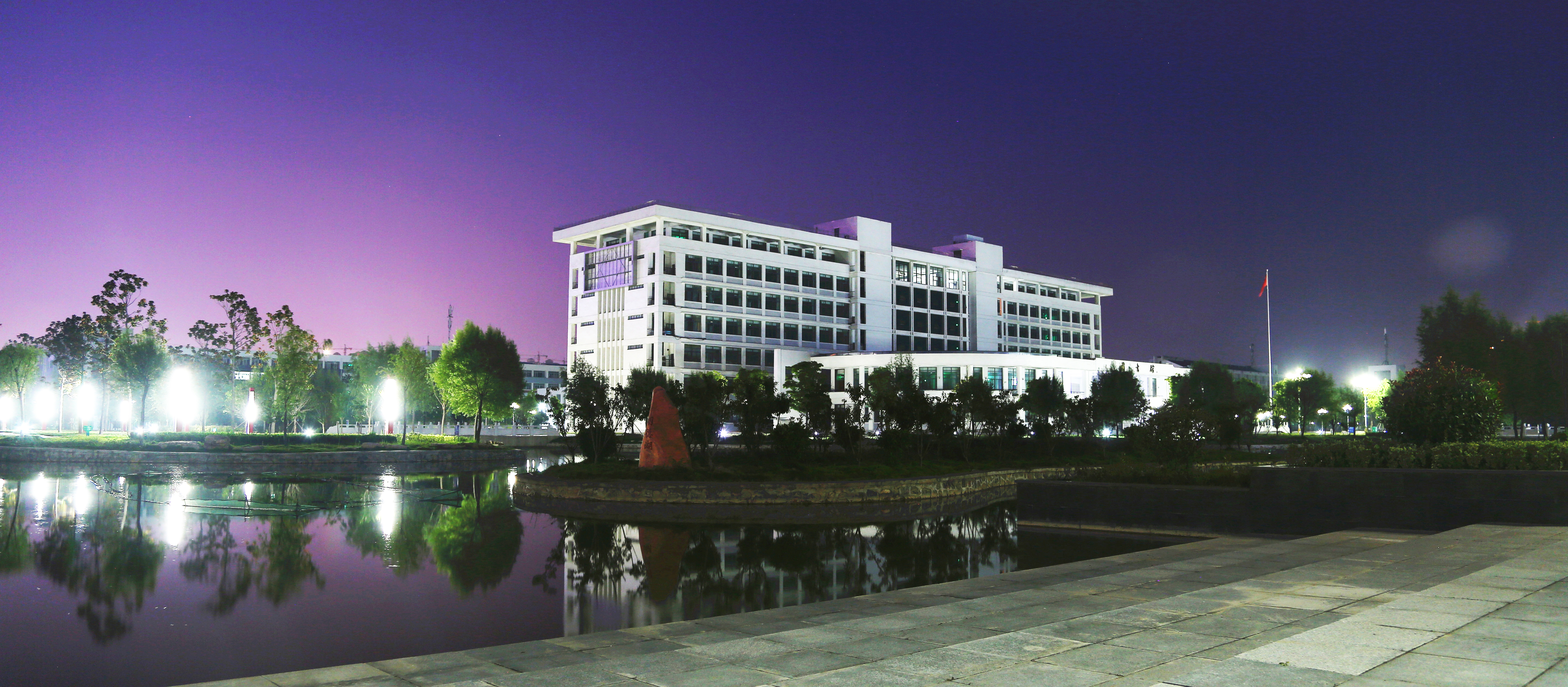 圖書館夜景